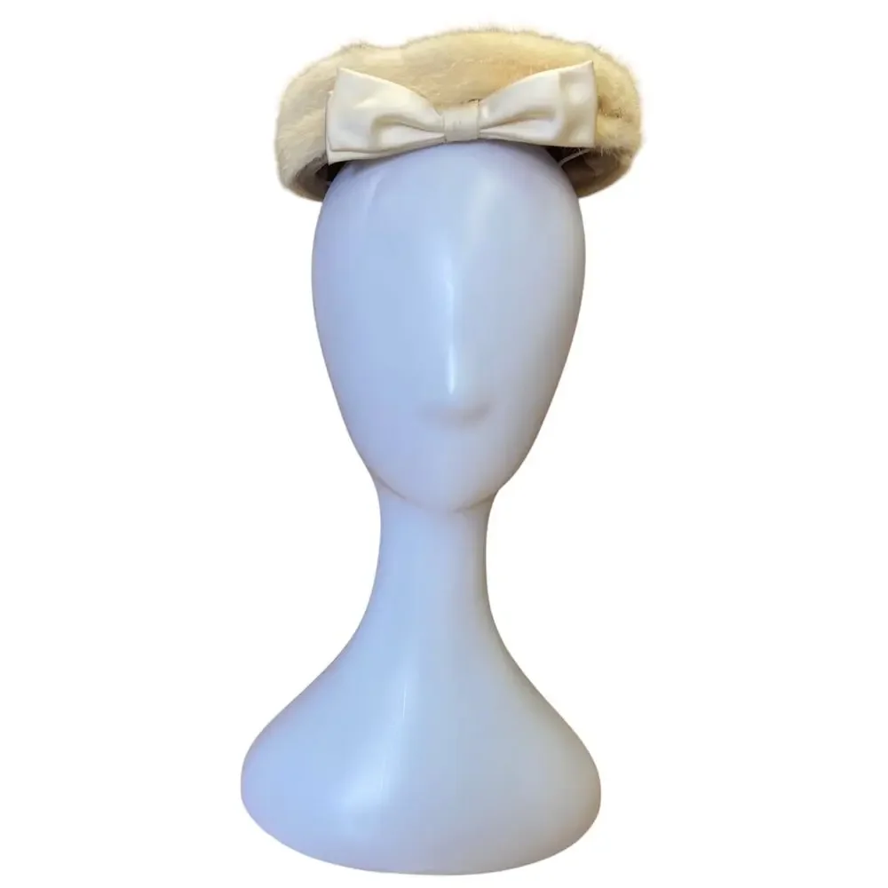 1950s Franklin Simon Rabbit Fur Fascinator | Vintage Ivory Cocktail Hat - Picture 2 of 7